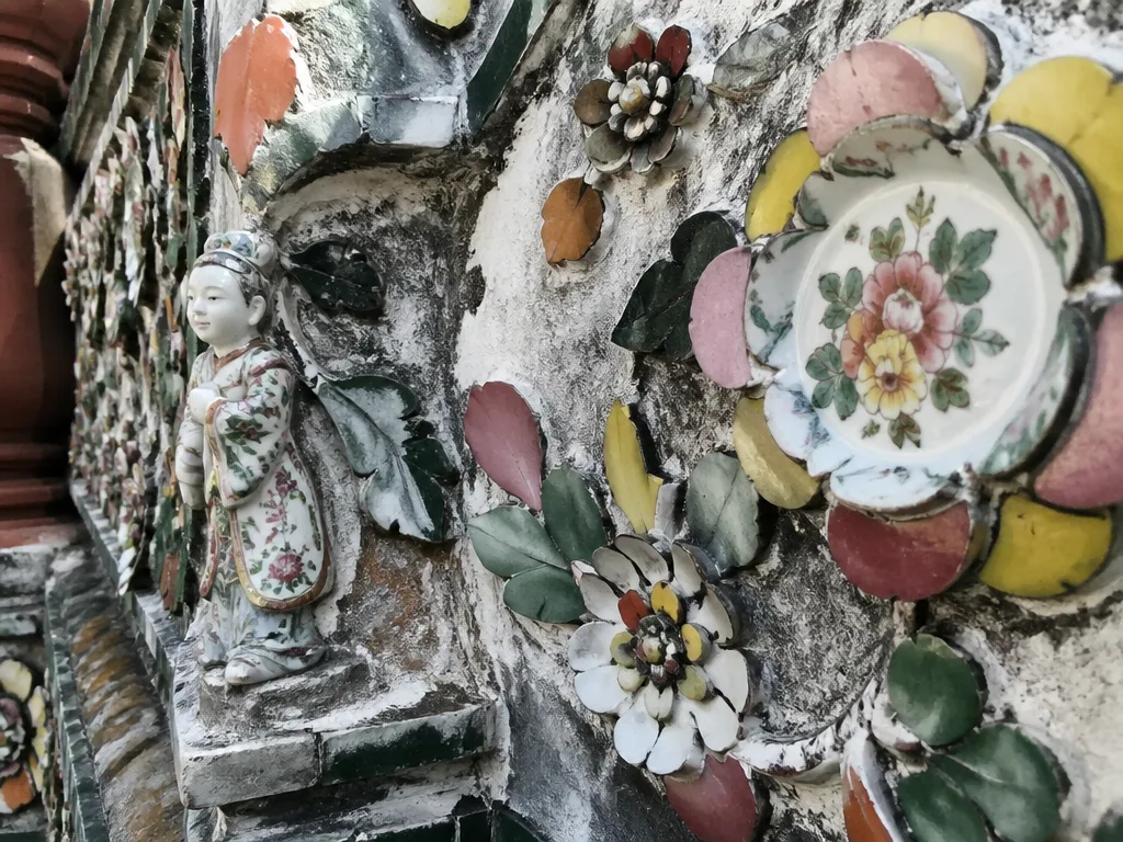 Close-up porcelain mosaic detail on Wat Arun spire