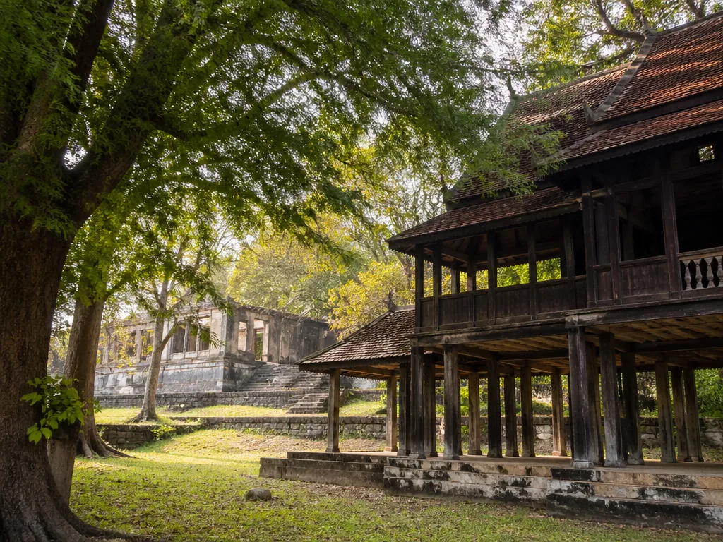 Koh Si Chang Phra Chudadhuj Palace wooden royal residence ruins