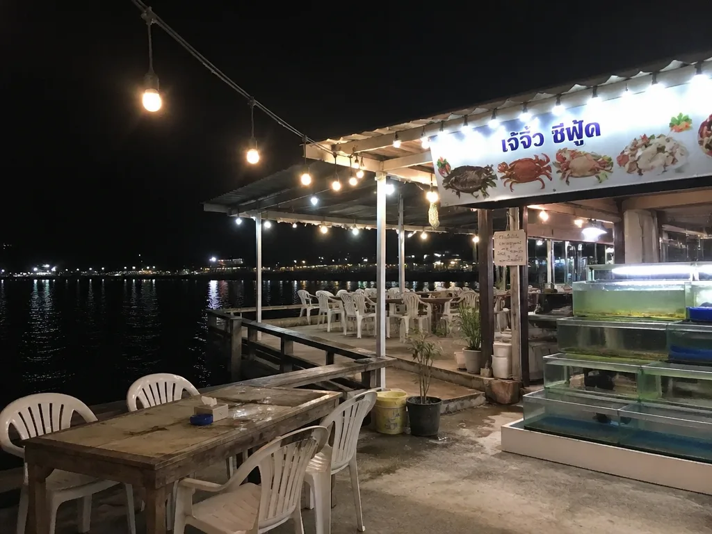 Fisherman's Wharf open-air seafood restaurant Bophut pier