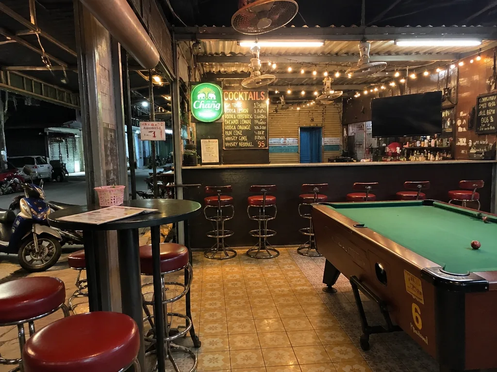 Soi Buakhao open-air beer bar Pattaya local district