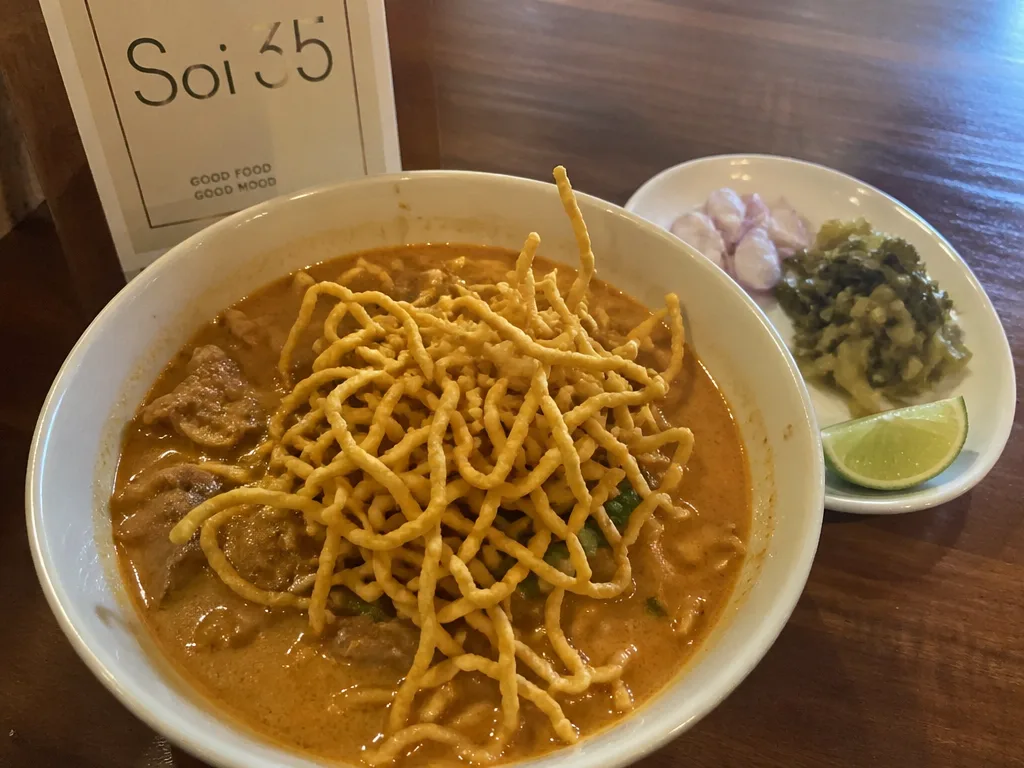 Northern Thai khao soi curry noodles with crispy fried noodles on top